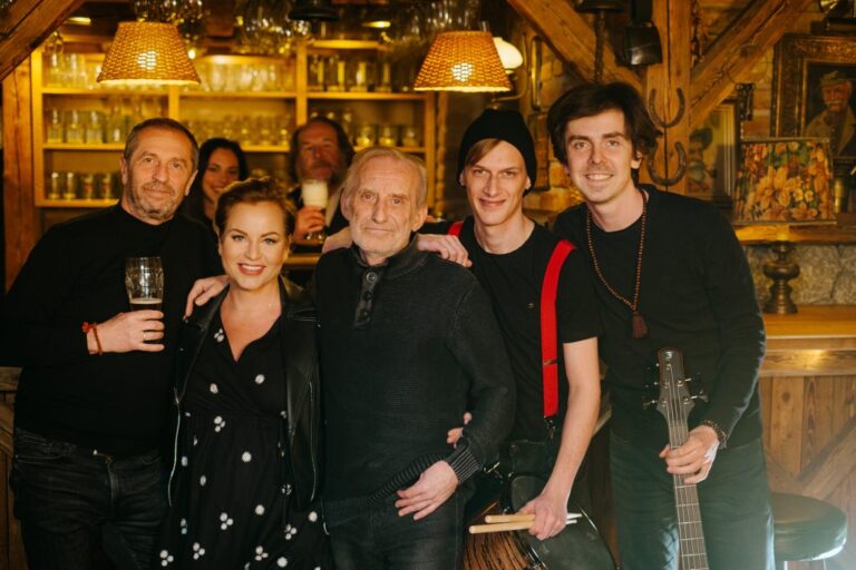 Čechomor vydává klip Pijácká a chystá se na turné